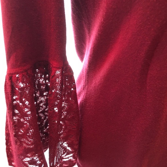 WHBM Lacey Bell Sleeve Top - Picture 3 of 8